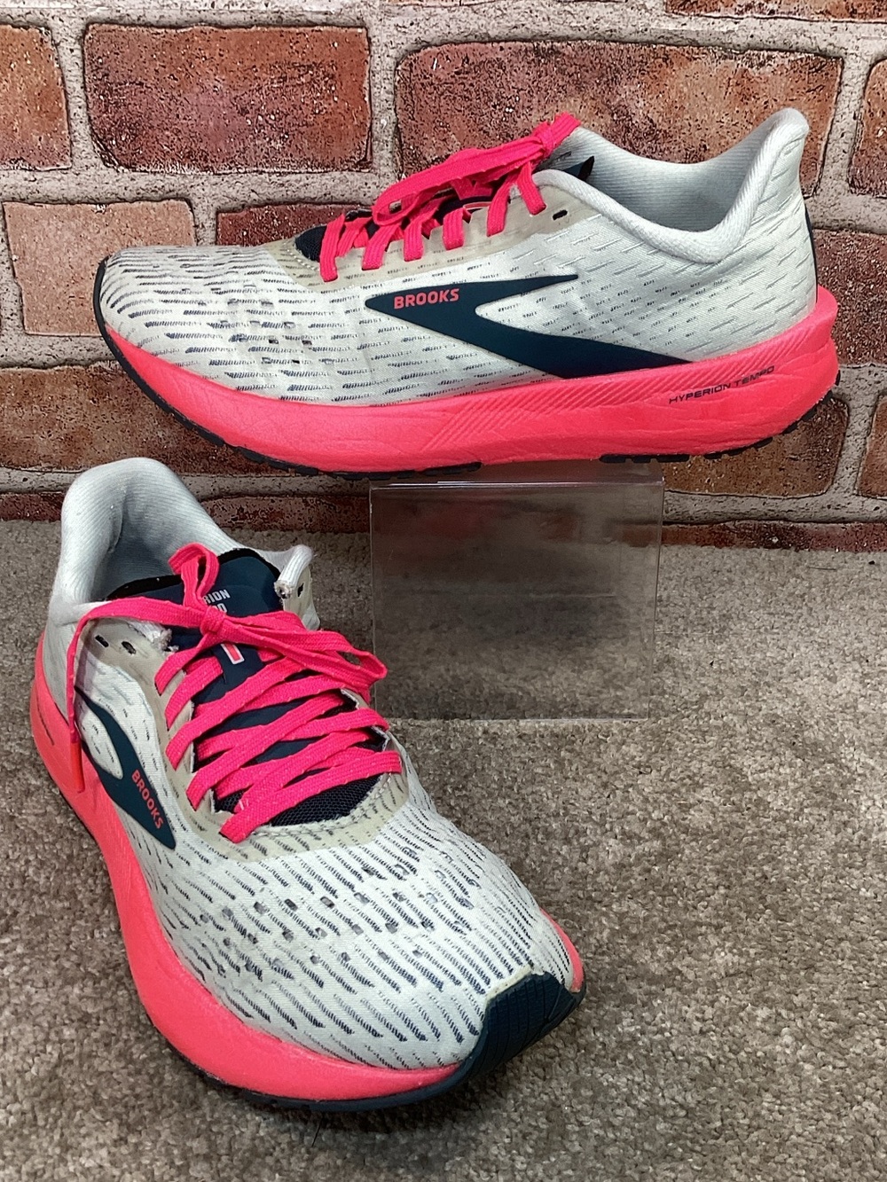 Brooks Hyperion Tempo women’s lightweight running shoes sneakers size 7.5
